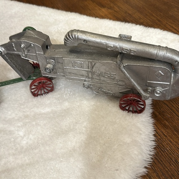 Vintage cast iron CASE set - Picture 6 of 12